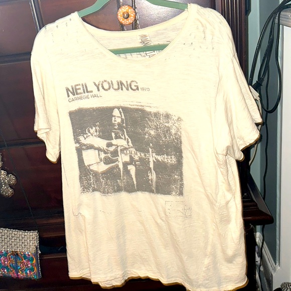 MAGNOLIA PEARL …. Final Price. Please do not ask me to drop - Picture 1 of 2